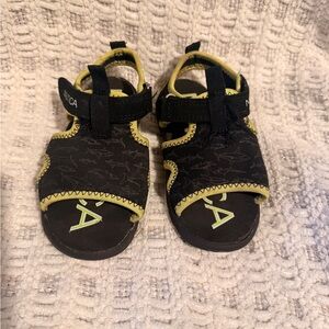 Nautica Kids Black and Yellow/Green Sandal Water Shoes